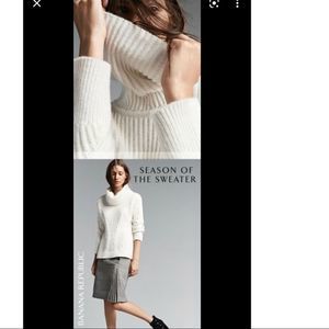 Banana Republic Grey Turtleneck Sweater
